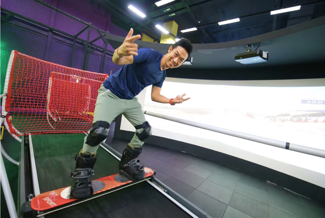 Interactive ski simulator with stunning visuals
